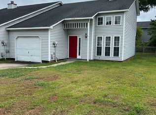 103 Persimmon Ct, Jacksonville, NC 28546