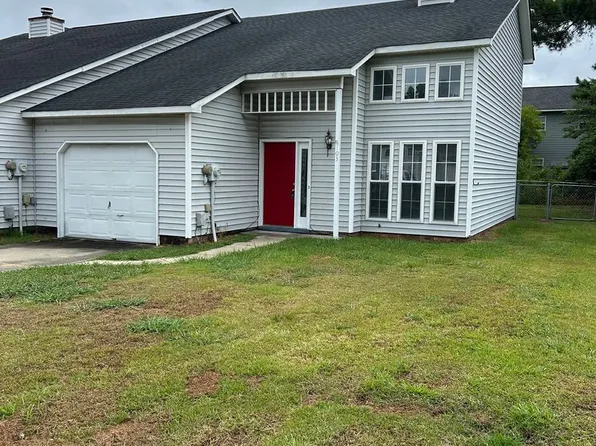 103 Persimmon Ct, Jacksonville, NC 28546