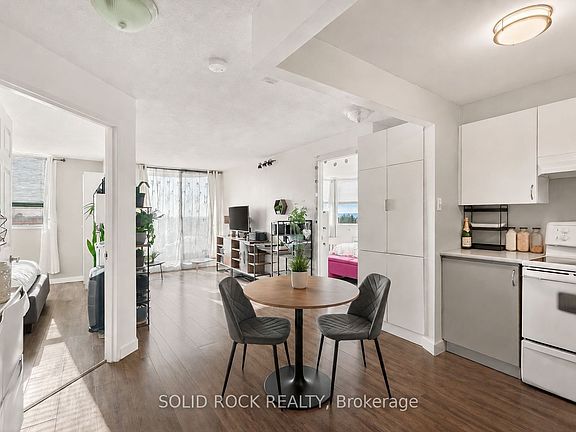 5th image of 1440 Heron Rd #901