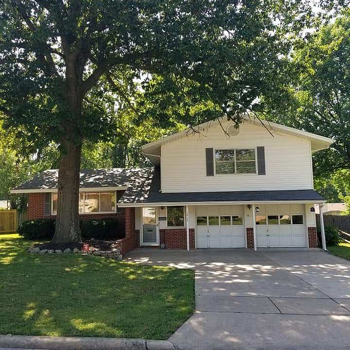 1st image of 1915 S Westwood Ave