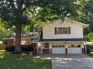 1915 S Westwood Ave, Springfield, MO 65807