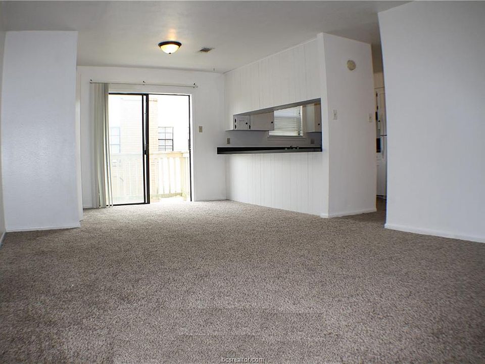 1st image of 1006 Autumn Cir