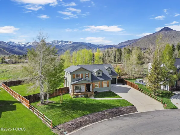 933 N Swiss Farm Ct, Midway, UT 84049