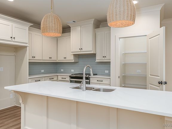 4th image of 3415 Lockwood Pl