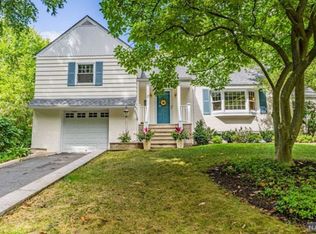 15 Pollard Rd, Mountain Lakes, NJ 07046