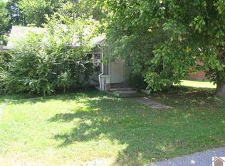 97 Alaska St, Calvert City, KY 42029
