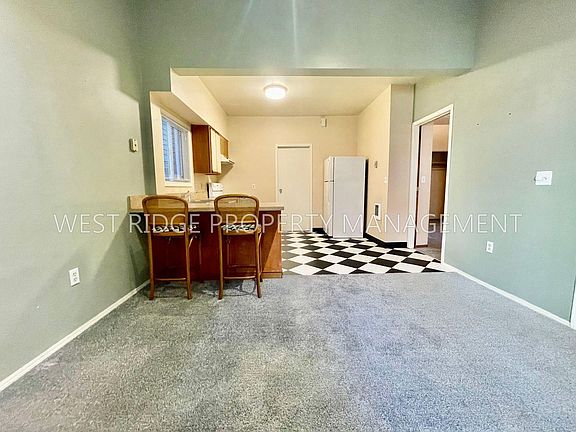 5th image of 133 NW Trinity Pl #2