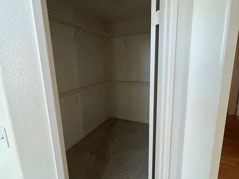 4323 Exmoor Ct — Photo 13