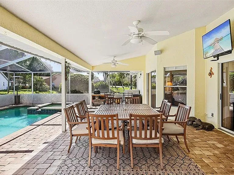 3158 Shoreline Dr — Photo 11