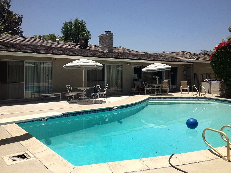 1st image of 2825 E Sunset Hill Dr