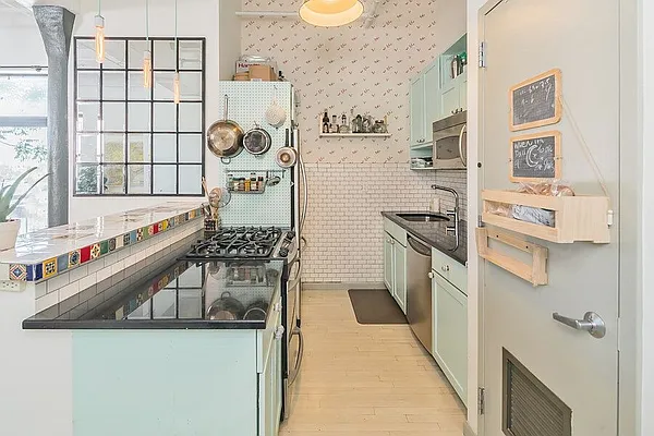 Rented by BLS Realty | media 29