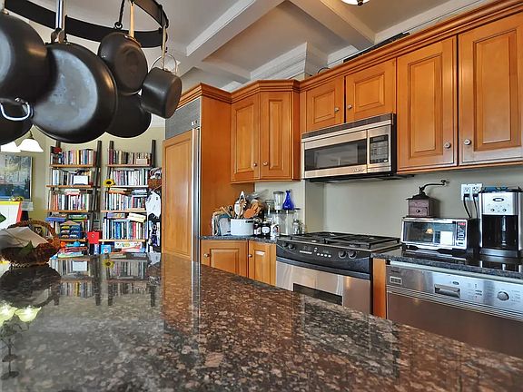 4th image of 1601 3rd Ave APT 31A