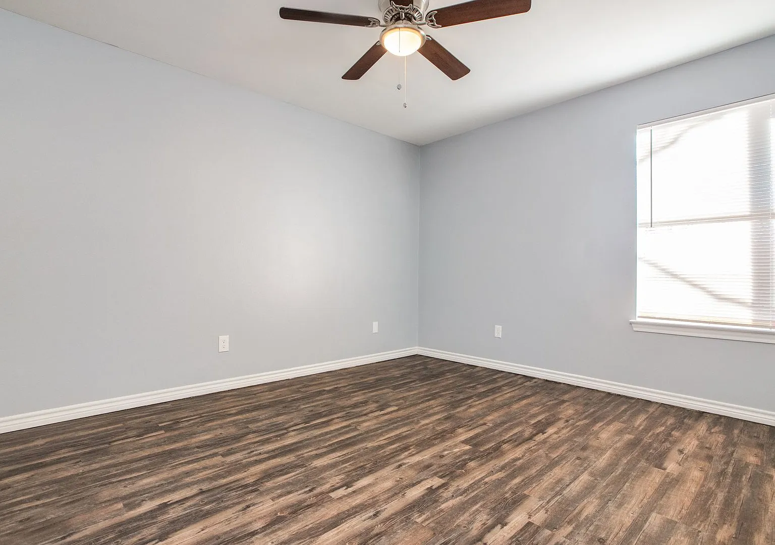 1008 Canal ST — Photo 4