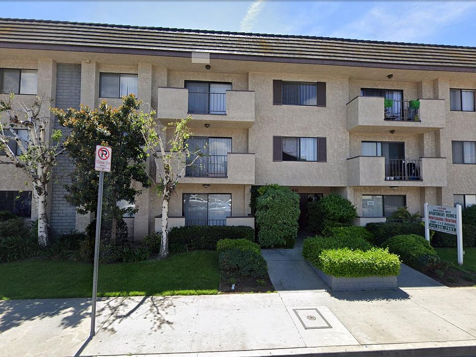 1st image of 15340 Vanowen St #1