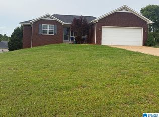 184 Andrew Dr, Weaver, AL 36277