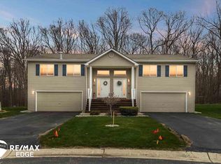 1016 Timber Ridge Ct, Grand Blanc, MI 48439