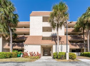 Summertree, Miami, FL 33179