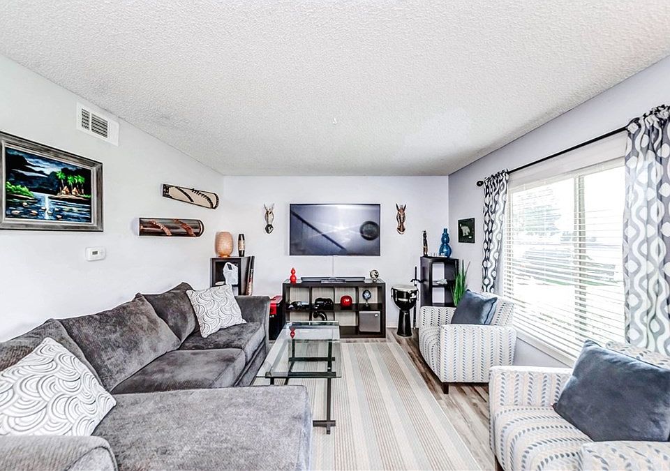 1st image of 5456 E Candlewood Cir #25