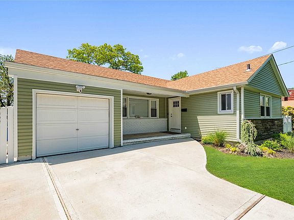 2nd image of 826 Dogwood Ave