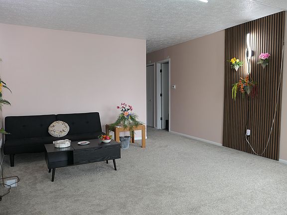 5th image of 205 E Jolly Rd