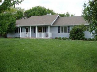 1398 N 680th Rd, Lawrence, KS 66046