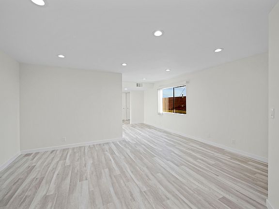 2nd image of 1142 Stanley Ave
