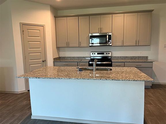 4th image of 1206 Kingbird Ct