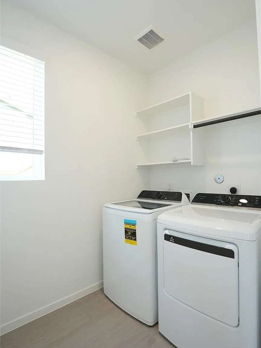 3 bed, 2.5 bath, 1635 sqft, $2,250 — Photo 4