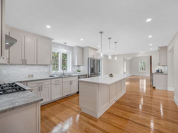 5th image of 23 Pomfret Rd