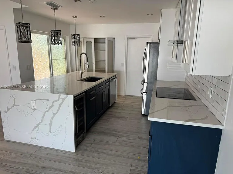 222 NW 41st Ave — Photo 5