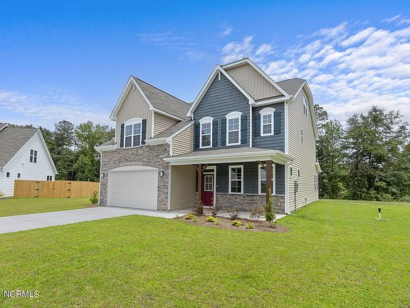 3rd image of 221 Woodsrun Street