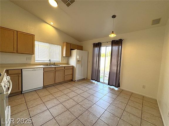 5th image of 4408 Ivory Jade Ave