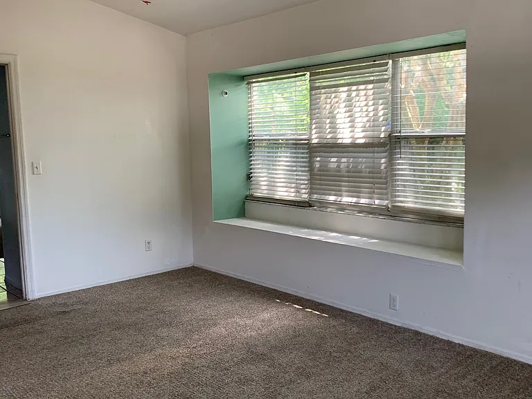 1044 Henson Ct — Photo 15