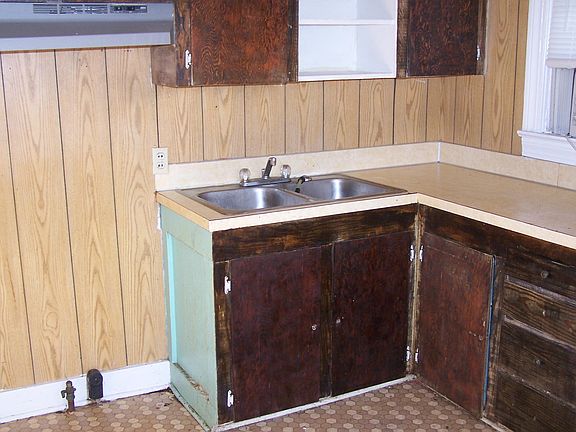 4th image of 1006 Broadmoor Ave