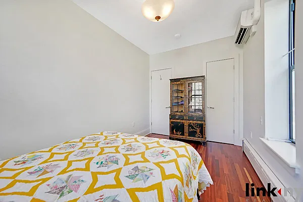 Sold by Link NY Realty | media 9
