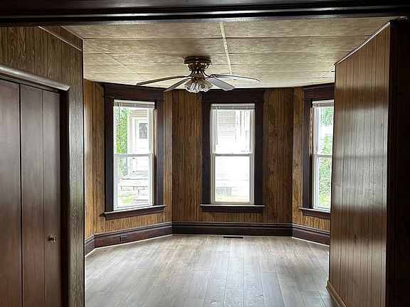 3rd image of 21 S Mercer St APT 101