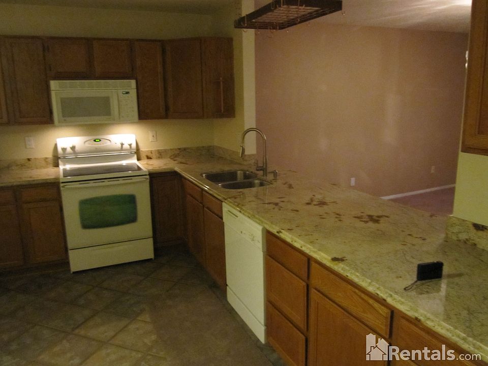 1st image of 4920 Noreen Ct NE