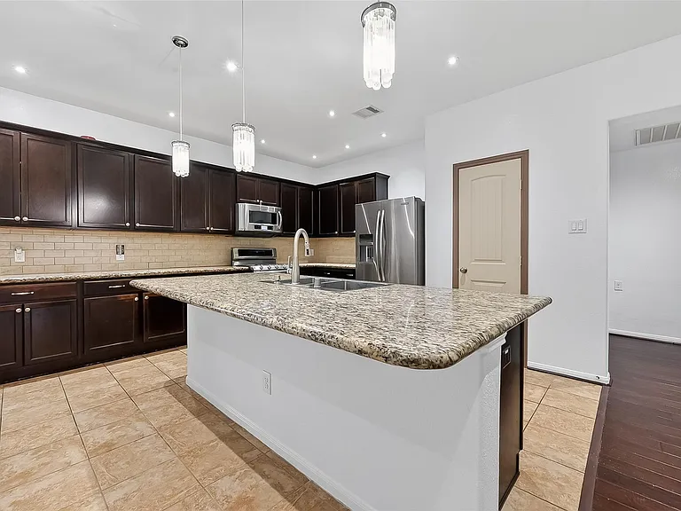 9322 Limestone Ranch Ln — Photo 15
