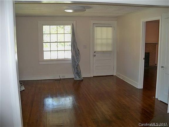 2nd image of 1421 Short St