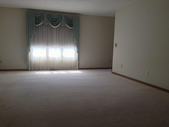 2nd image of 1242 Waterbury Pl