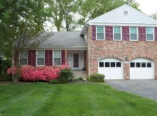 18712 Thornberry Ln, Olney, MD 20832