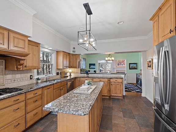 3rd image of 3006 Paxton Knoll Ln