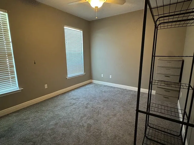 6207 Jordans Pass Dr — Photo 15