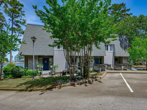 301 Harbor Heights Dr APT 1C, Lexington, SC 29072