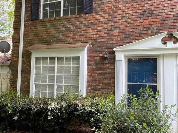 2572 Stratford Ln, Morrow, GA 30260