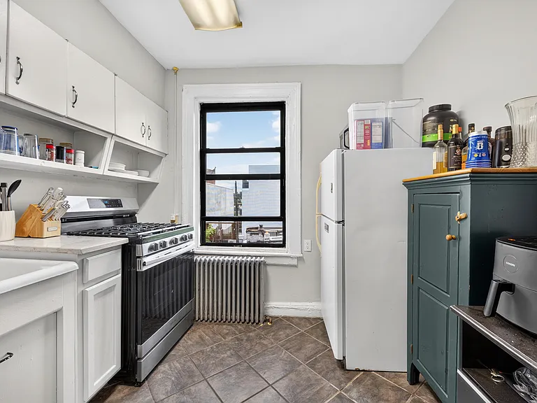 640 Park Ave #3 — Photo 1