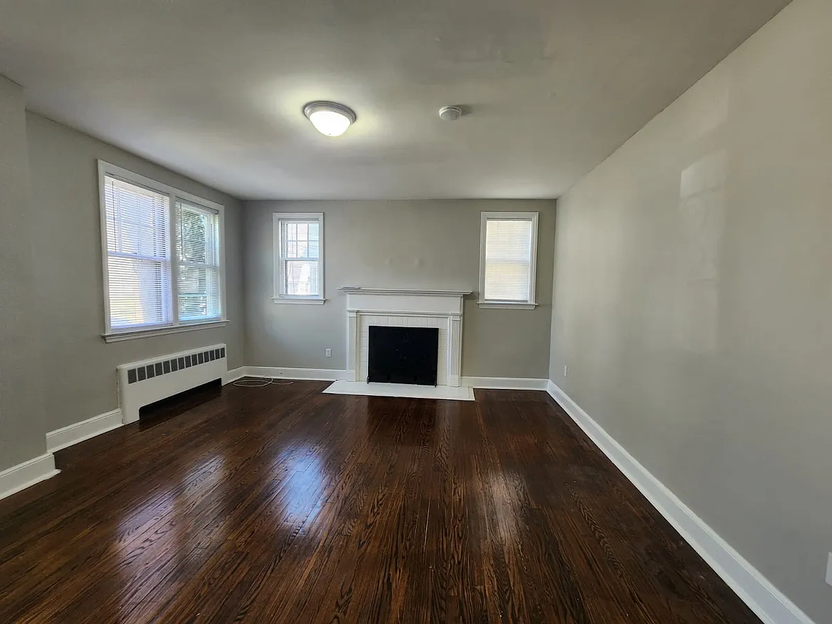 Building Photo - 383 Newhall St #11