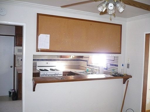 4th image of 166 Halsey St