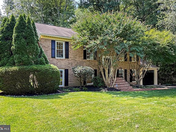 2nd image of 10319 Cardinal Rd