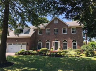 12705 Heatherford Pl, Fairfax, VA 22030